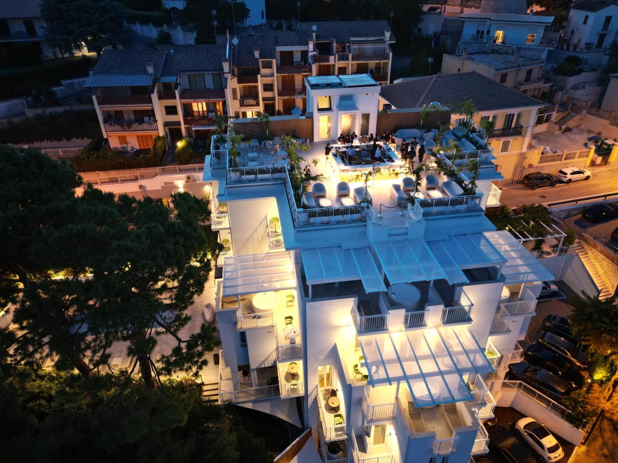 View Place & Spa Numana Luaran gambar